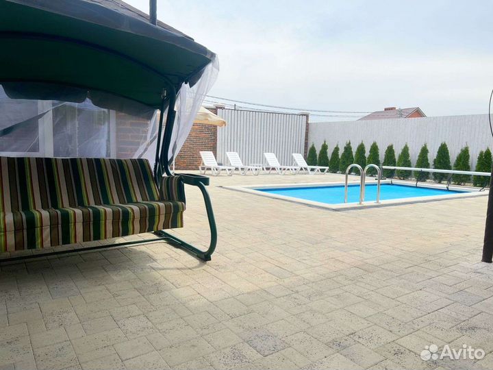 Коттедж посуточно,баня на дровах,тёплый бассейн