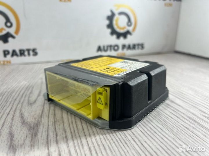 Блок управления SRS Mitsubishi Outlander 3 4J12