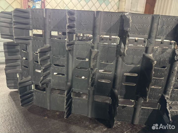 Продам гусеницу на горный снегоход BRP Summit 154