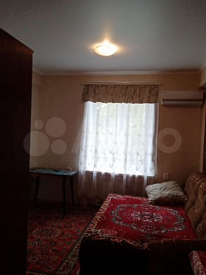 Комната 18 м² в 1-к., 4/4 эт.