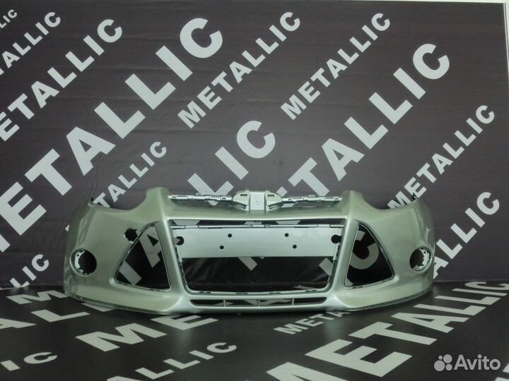 Передний бампер Ford Focus III silver