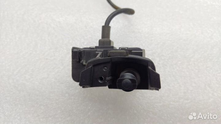 Активатор лючка бензобака Volkswagen Polo мк5 cwva