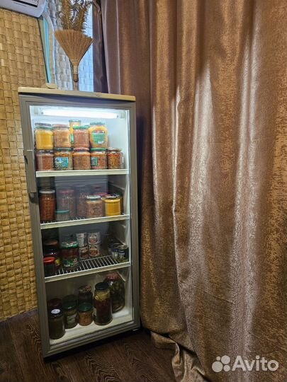 Холодильная витрина бу