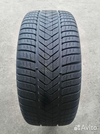 Pirelli Scorpion Winter RFT 275/40 R21 107V
