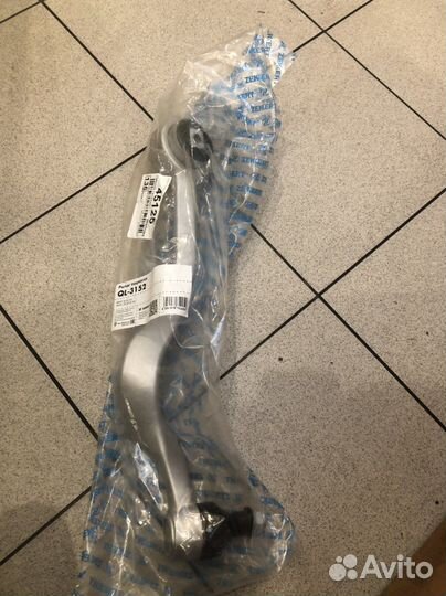 Кривой рычаг BMW E39 справа