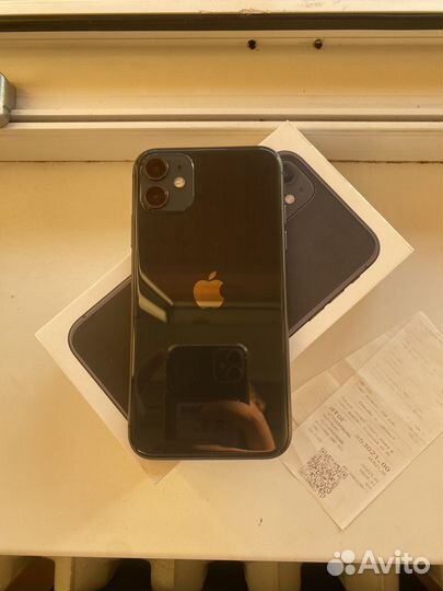 iPhone 11, 64 ГБ