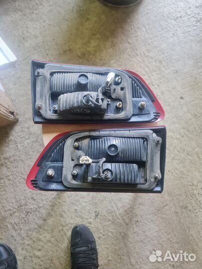 Задние фонари на нисан эксперты