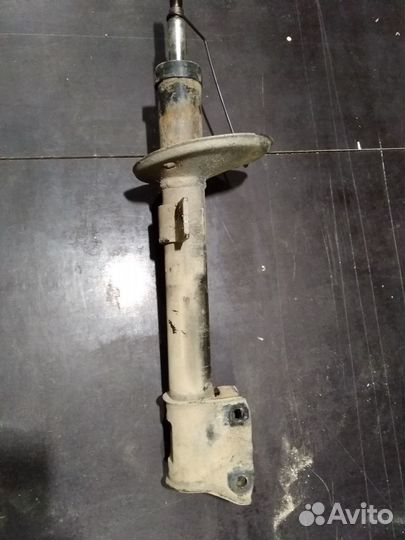 Амортизатор задний Renault Kaptur