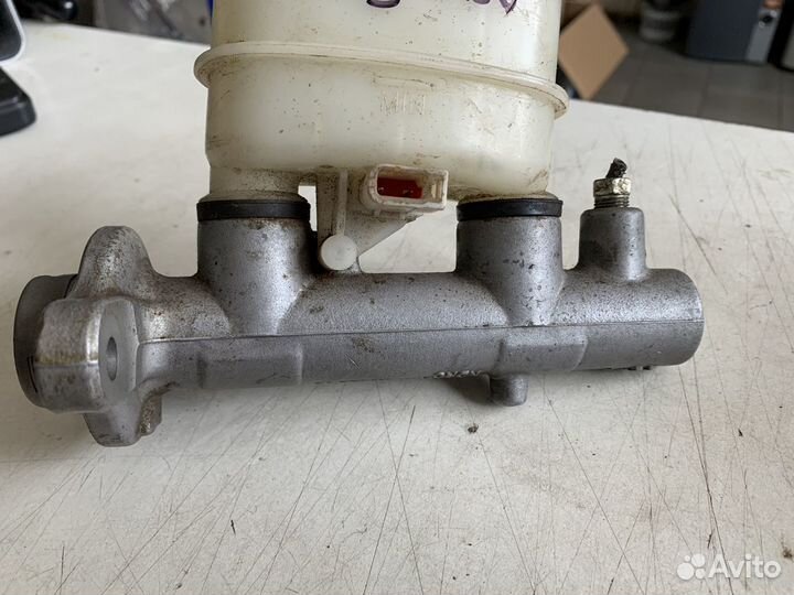 Цилиндр тормозной главный Nissan Almera Classic