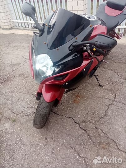 Сузуки GSX-R750