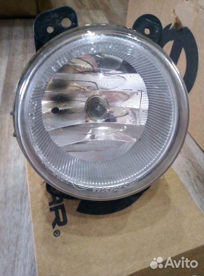 Фара противотуманная Jeep Grand Cherokee 2010-13