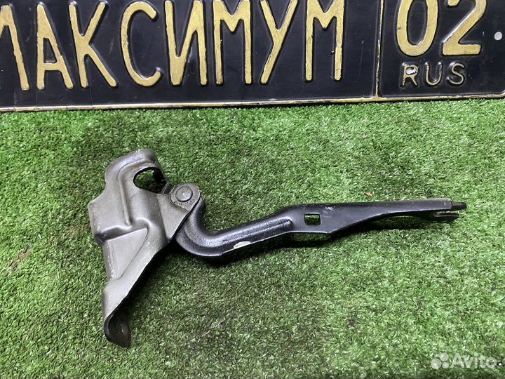 Правая петля капота Mazda cx-7