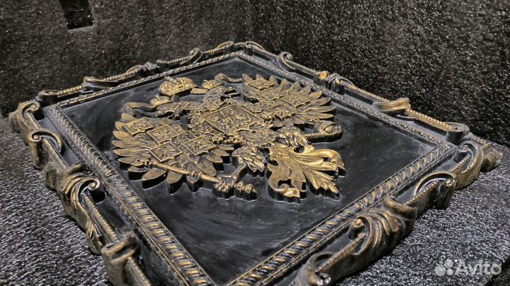 Герб из гипса