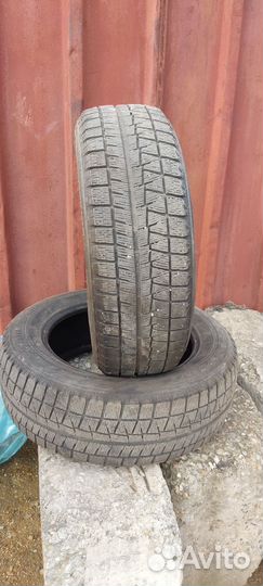 Bridgestone Blizzak Revo GZ 225/60 R17