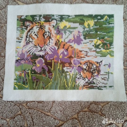 Вышивка крестиком, ручная работа 