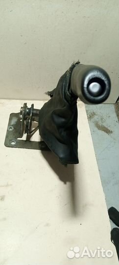 Рычаг стояночного тормоза (Land Rover Freelander)