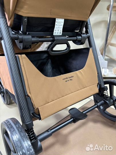 Новая коляска Carrello Bravo Carbon 2025