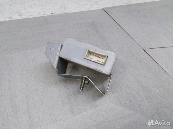 Блок управления камерой заднего вида 28260AU000