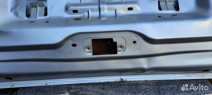 Крышка багажника Renault duster new