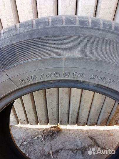 Yokohama 902W 215/65 R16