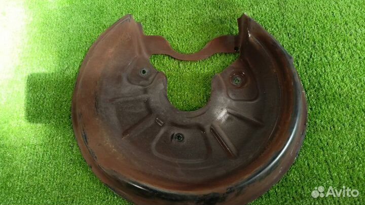 Пыльник тормозного диска задний левый Audi A3 1.4