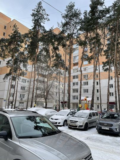 3-к. квартира, 85,4 м², 1/10 эт.