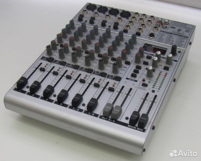 Микшерный пульт Behringer 1204 FX вокал процессор