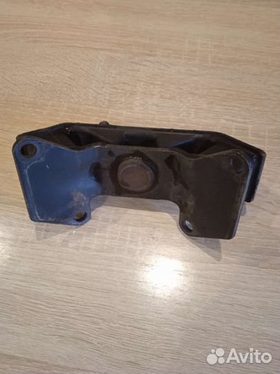 Подушка АКПП subaru