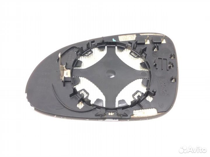 Зеркальный элемент правый Volkswagen Golf 6 2008