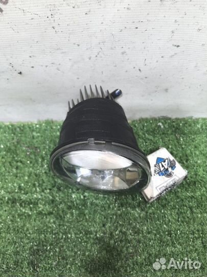 Фара противотуманная правая Toyota Aqua NHP10