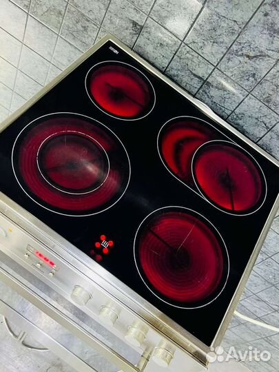 Духовой шкаф+варочная панель zanussi