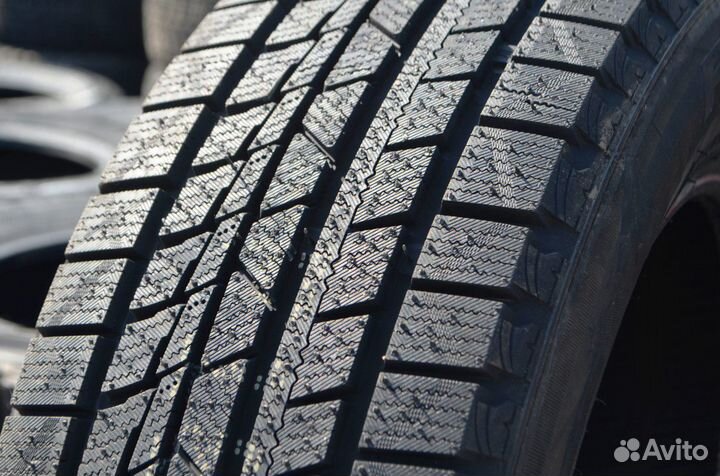 Firemax FM805+ 215/55 R17