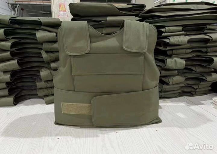 Бронежилет с пластиной и разгрузка