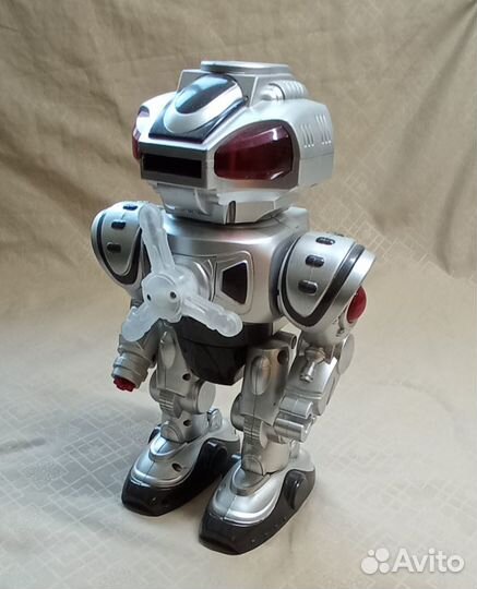 Игрушка робот