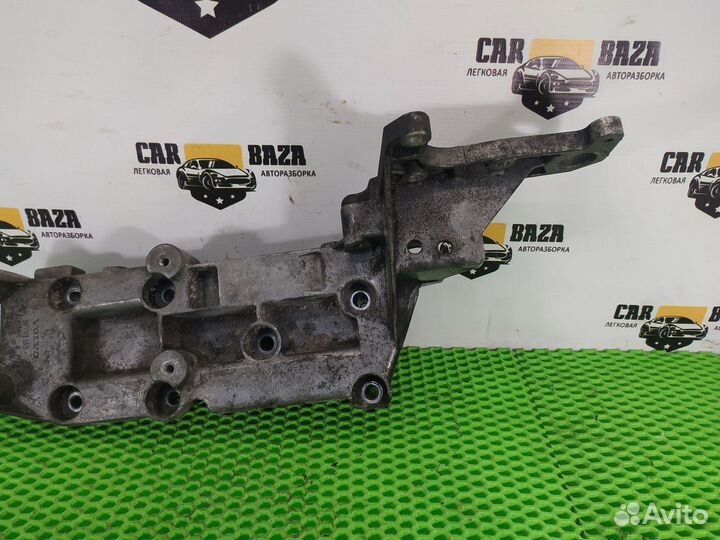 Кронштейн генератора