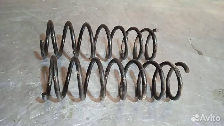 Пружина задняя Mazda 3 BK 2005