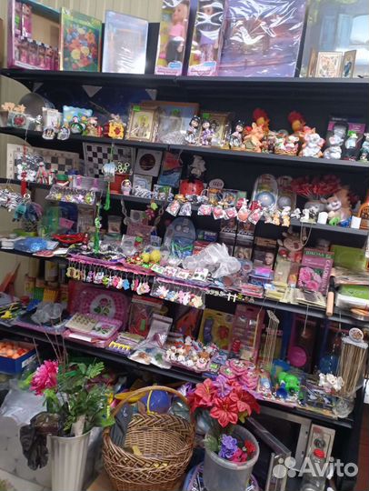 Продаю полку, чёрная металлическая