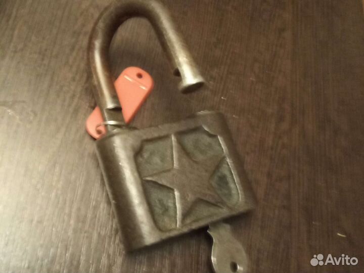 Замок со звездой навесной ркка
