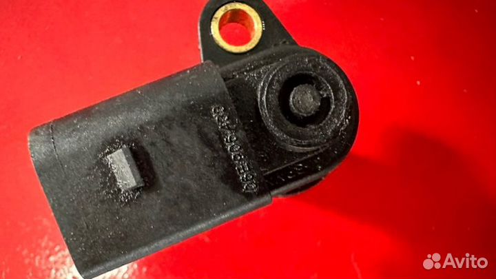 Датчик коленвала Audi A6 C6 2.8 ccea 2010