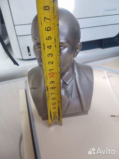 Бюст Ленина