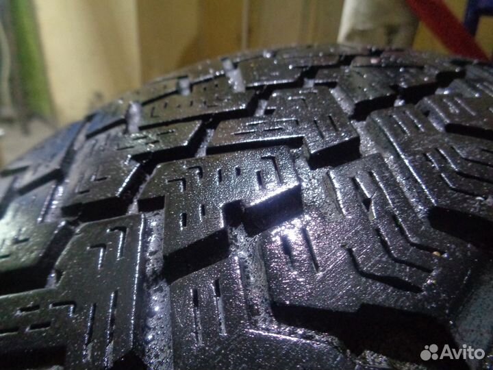 Dunlop SP Qualifier TG20 205/70 R15