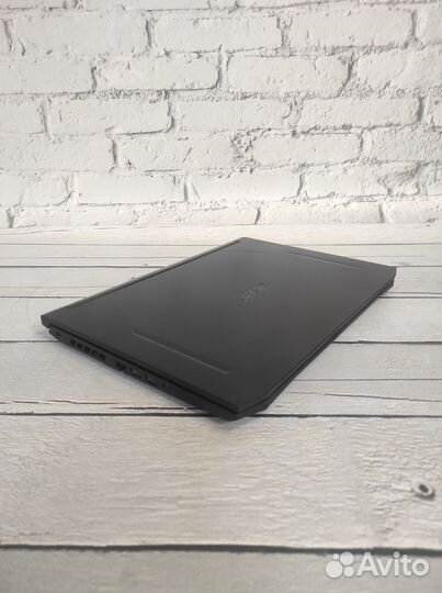 Мегаигровой Acer Nitro