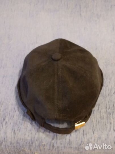 Стильная шапка докерка