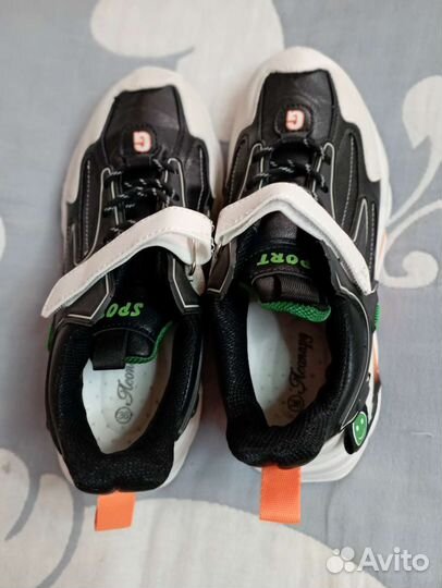 Кроссовки для мальчика 34-35 размер