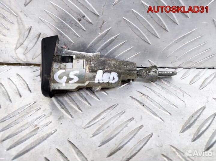 Вставка замка двери передней левой VW Golf 5