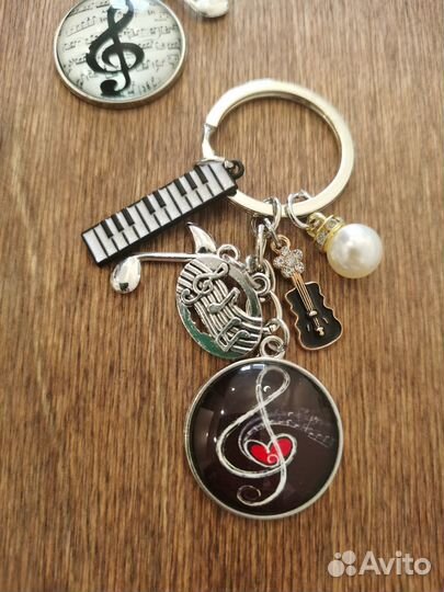 Брелок на ключи подарок музыканту, хореографу