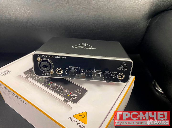 Звуковая карта Behringer UMC22