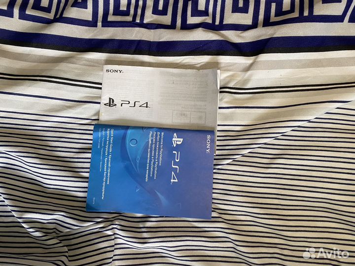 Sony playstation 4 PS4 slim 1tb