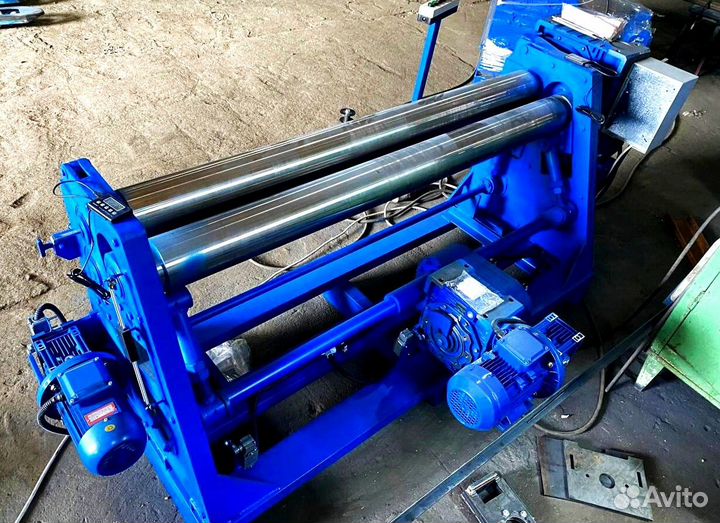 Вальцовочный трехвалковый листогиб