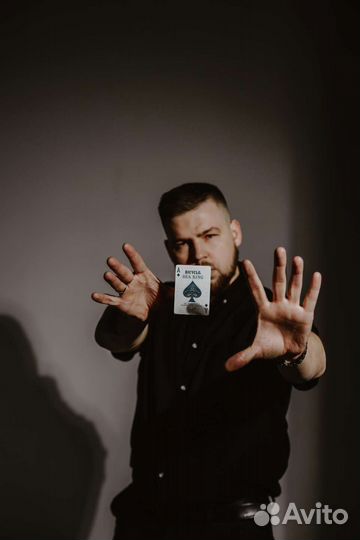 Фокусник-иллюзионист Евгений Ивченко